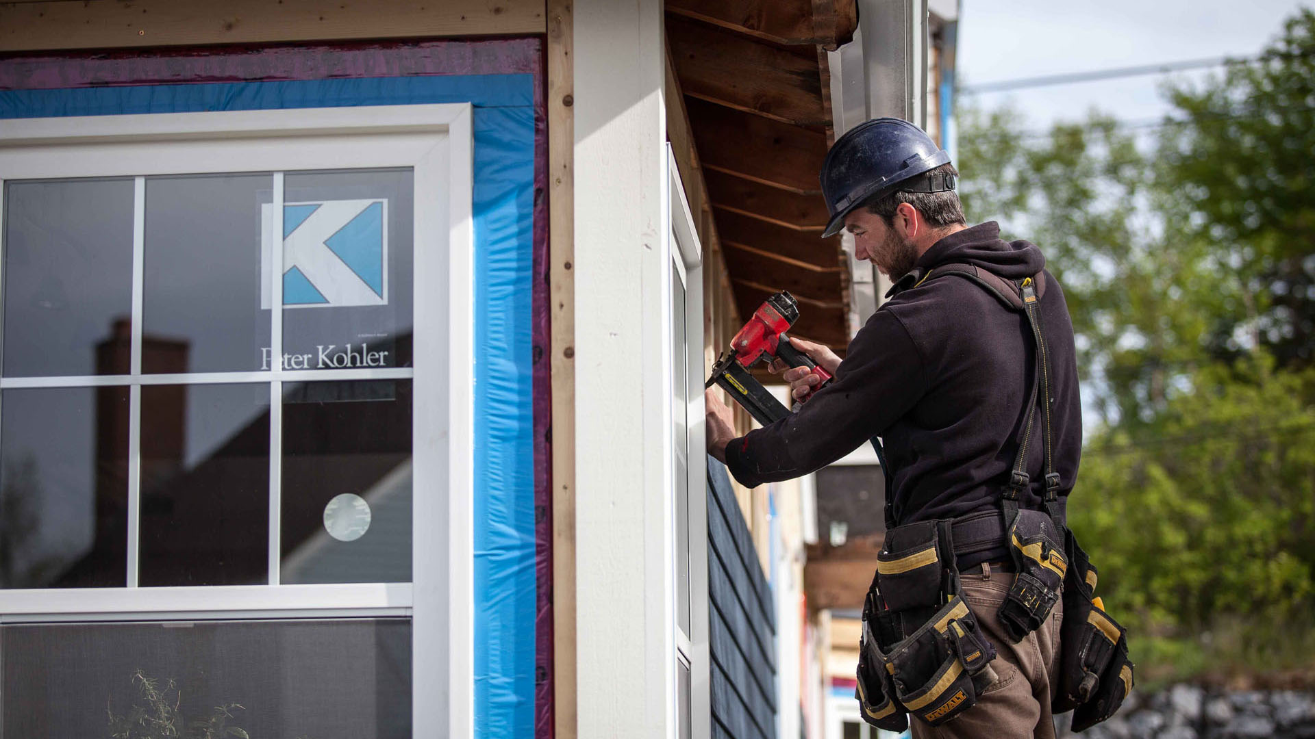 Premier Siding and Window Sales FREE Measures within the city of